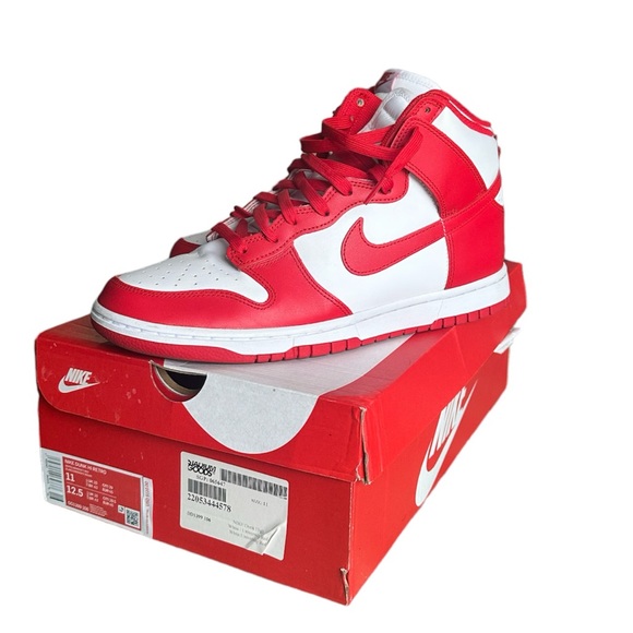 NIKE DUNK HIGH RETRO - Picture 2 of 5